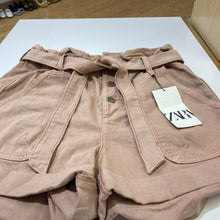 Load image into Gallery viewer, Zara denim shorts NWT 8
