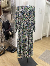 Load image into Gallery viewer, H&amp;M floral maxi dress S
