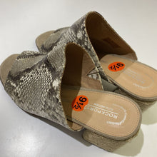Load image into Gallery viewer, Rockport snake print sandals 9.5
