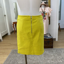 Load image into Gallery viewer, Banana Republic scallop detail skirt 0
