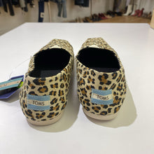 Load image into Gallery viewer, Toms animal print shoes NWT 7.5

