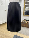 Banana Republic (outlet) shiny pleated skirt NWT 14