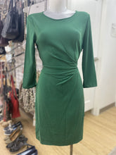 Load image into Gallery viewer, Diane Von Furstenburg side silk dress 6

