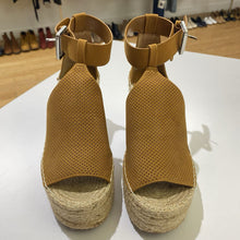 Load image into Gallery viewer, Marc Fisher espadrille wedges 6
