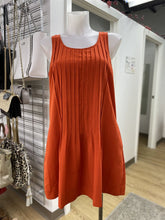 Load image into Gallery viewer, Ralph Lauren pleated dress 6p
