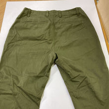 Load image into Gallery viewer, Gap Downtown Khakis 10
