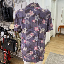 Load image into Gallery viewer, Twik/Simons tropical print top M
