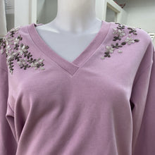 Load image into Gallery viewer, Tristan beaded sweater M
