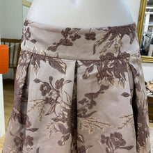 Load image into Gallery viewer, RW&amp;CO metallic detail skirt 6
