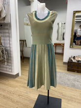 Load image into Gallery viewer, Nic &amp; Zoe knit dress S
