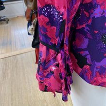 Load image into Gallery viewer, Calvin Klein floral top S
