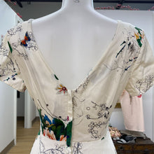 Load image into Gallery viewer, Collectif Vintage London floral dress S
