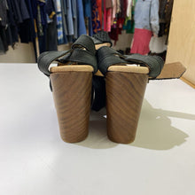 Load image into Gallery viewer, Free People clogs 37
