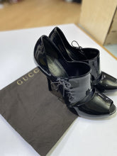 Load image into Gallery viewer, Gucci patent heels 40
