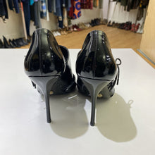 Load image into Gallery viewer, Gucci patent heels 40
