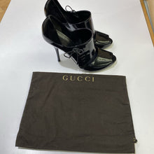 Load image into Gallery viewer, Gucci patent heels 40

