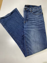 Load image into Gallery viewer, Lucky Brand Stevie High Rise Flare jeans 6
