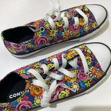 Load image into Gallery viewer, Converse sneakers 35
