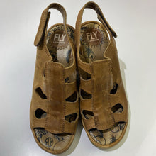 Load image into Gallery viewer, Fly London wedge sandals 38
