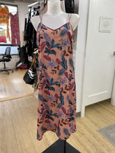 Load image into Gallery viewer, FIG leaf print dress S
