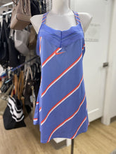 Load image into Gallery viewer, Nike Paris Slim Fit dress NWT XL
