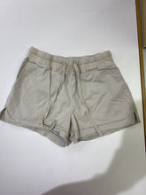 Load image into Gallery viewer, Roots stretchy waist shorts M
