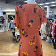 Load image into Gallery viewer, Madewell floral dress NWT 8
