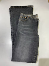 Load image into Gallery viewer, Manager vintage flare jeans 29
