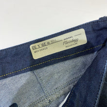 Load image into Gallery viewer, Diesel Flairlegg jeans 29
