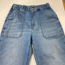 Load image into Gallery viewer, White House Black Market Extra High Rise Relaxed Ankle jeans 6
