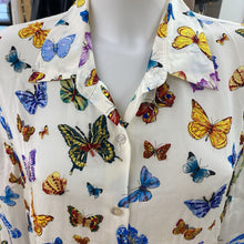 Load image into Gallery viewer, Nicole Taylor silk butterfly top M
