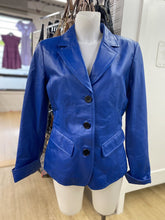 Load image into Gallery viewer, Danier blazer style leather jacket S
