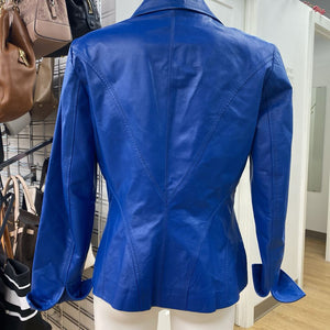 Danier blazer style leather jacket S