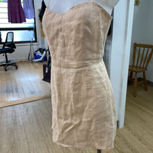Load image into Gallery viewer, Reformation linen dress 12
