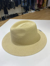 Load image into Gallery viewer, Columbia straw hat L/XL
