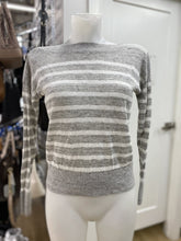 Load image into Gallery viewer, Banana Republic linen light knit sweater S
