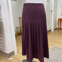 Load image into Gallery viewer, Wilfred pleated skirt 6
