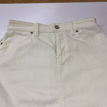 Load image into Gallery viewer, Banana Republic (outlet) denim skirt 0
