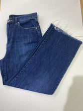 Load image into Gallery viewer, Uniqlo wide leg jeans 30
