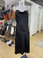 Load image into Gallery viewer, Banana Republic (outlet) slip dress XSp
