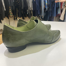 Load image into Gallery viewer, Mentha leather shoes 37
