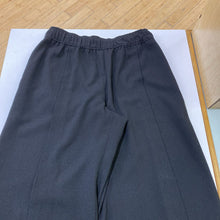 Load image into Gallery viewer, Club Monaco pants 4
