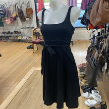 Load image into Gallery viewer, Banana Republic (outlet) dress 0p
