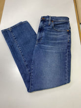 Load image into Gallery viewer, Madewell The High Rise Slim Boy Jeans 30
