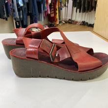 Load image into Gallery viewer, Fly London sandals 39
