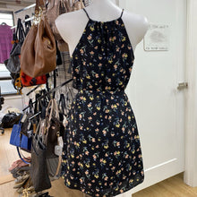 Load image into Gallery viewer, RW&amp;CO floral dress S
