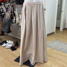 Load image into Gallery viewer, Mare Mare x Anthropologie pleated skirt NWT 2X

