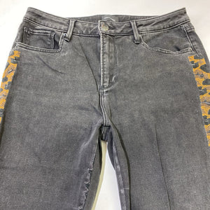Driftwood Gizelle camo print detail jeans 29