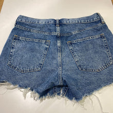 Load image into Gallery viewer, Gap Low Stride denim shorts 8/29
