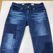 Load image into Gallery viewer, Joe&#39;s Jeans The Debbie Crop Jeans 26
